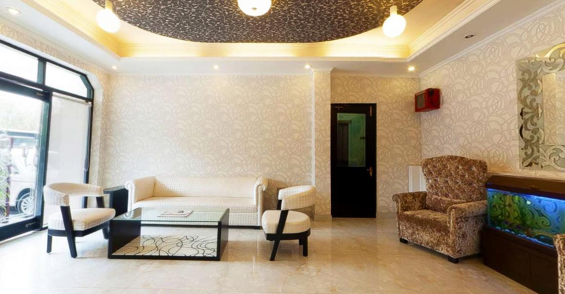 Pitrashish Grand And Premium Hotel Делхи Екстериор снимка